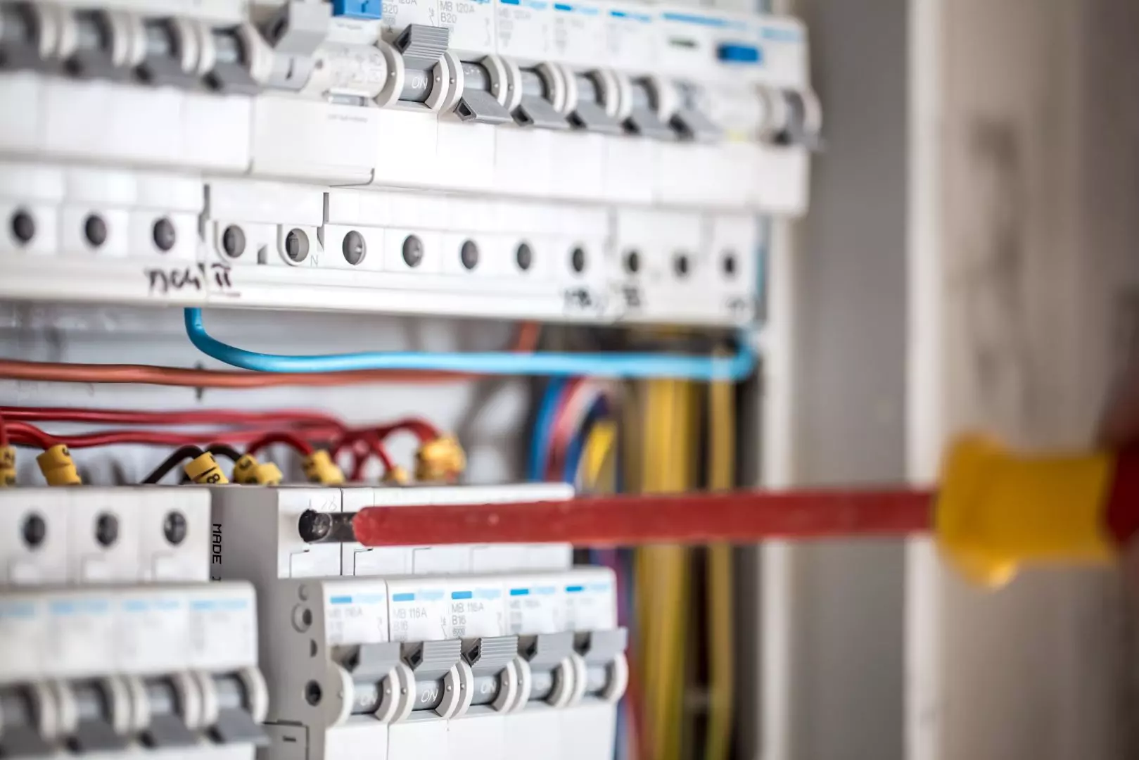Local Electrician Sheffield, Rotherham and Chesterfield